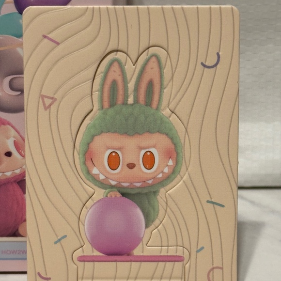 *ZONE OUT* The MONSTERS x Lazy Yoga - Picture 2 of 4